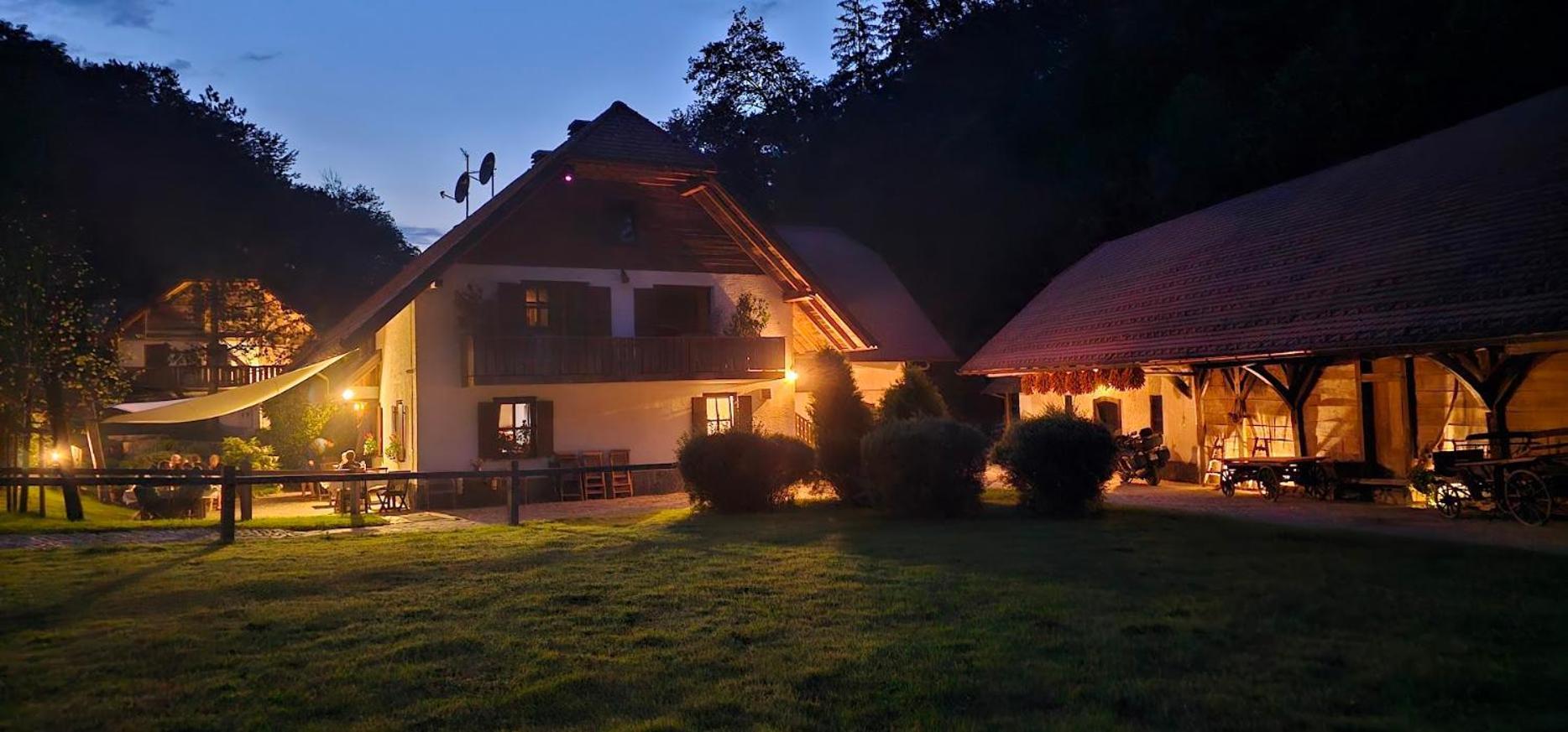Domacija Seruga Countryside Hotel Novo Mesto Bagian luar foto