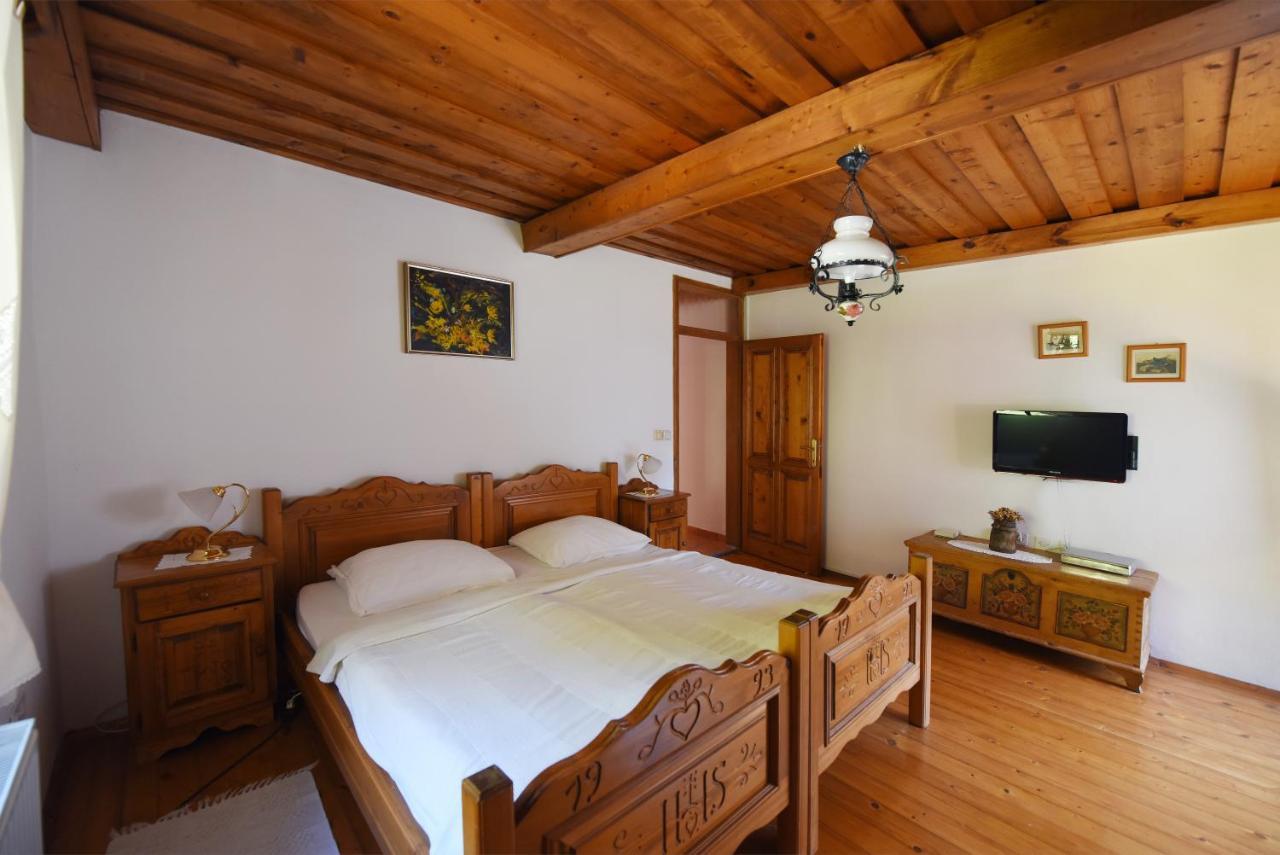 Domacija Seruga Countryside Hotel Novo Mesto Bagian luar foto
